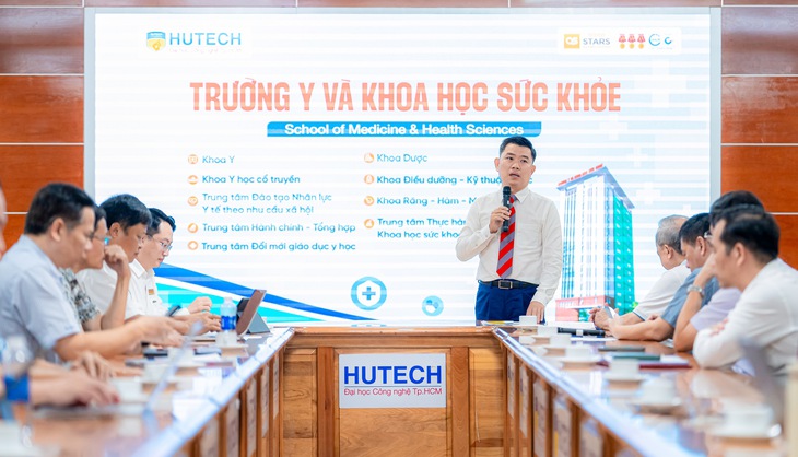 hiệu trưởng - Ảnh 1.